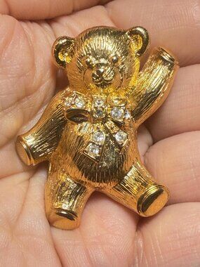 AVON Vintage Teddy Bear Brooch Gold Tone Rhinestone Bow Pin